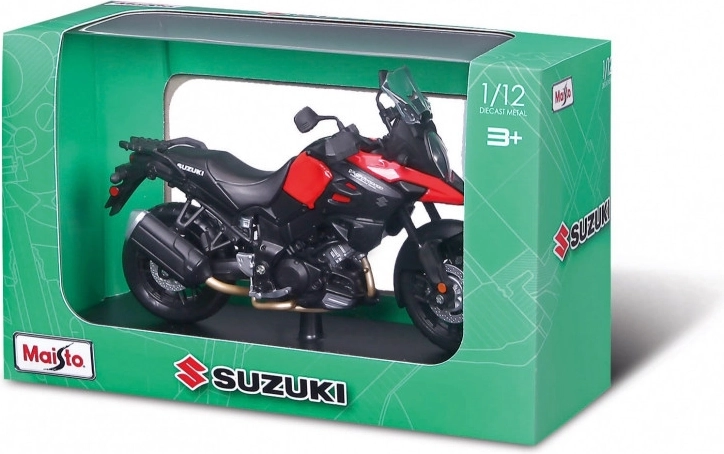 Model Suzuki V-Storm s podstavou v mierke 1/12