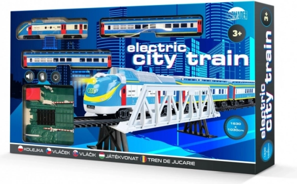 Vláčik Express so železničným priecestím