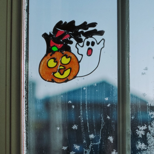 Halloweenska dekorácia na okno tekvica a duch