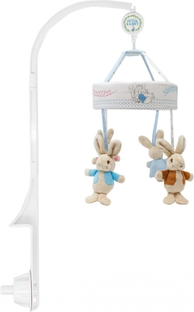 Hudobný kolotoč nad postieľkou s králiky od Beatrix Potter