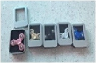 Kovový fidget spinner so svetlom