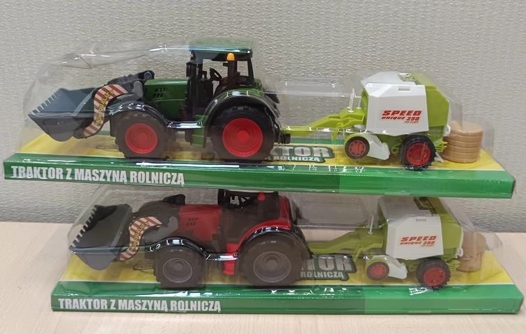 Traktor s poľnohospodárskym strojom