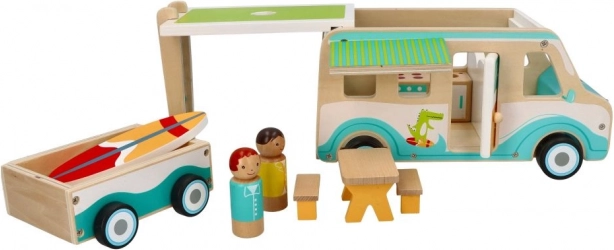 Drevený karavan s prívesom a doplnkami