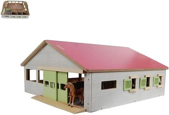 Stajňa pre kone s tromi boxmi a jazdiarňou