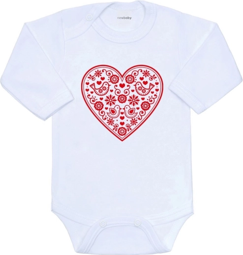 Detské body New Baby s ľudovým vzorom červené srdiečko (veľ. 80, 9–12 mesiacov)