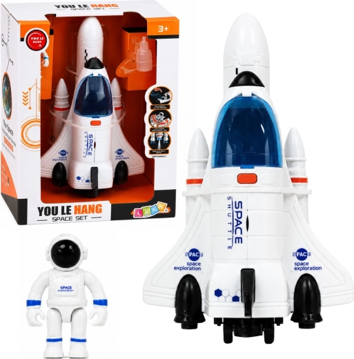 Vesmírny raketoplán s astronautom so svetlami, zvukmi a vodnou hmlou