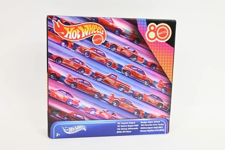 Hot Wheels Silver Series zberateľská sada 8 áut z 80. a 90. rokov
