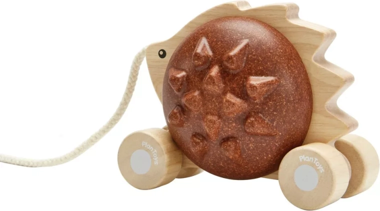 Ťahací ježko PlanToys – hnedý