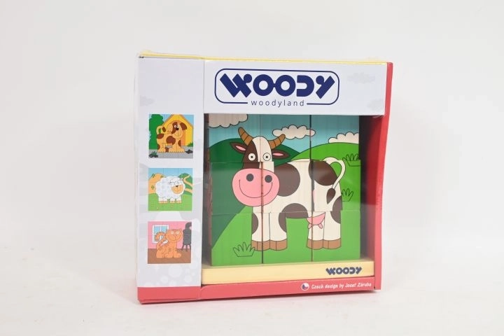 WOODY Drevený navliekací kubus so zvieratkami, 9 kociek