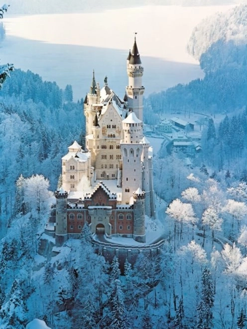 Ravensburger puzzle Zámok Neuschwanstein v zime 1500 dielikov