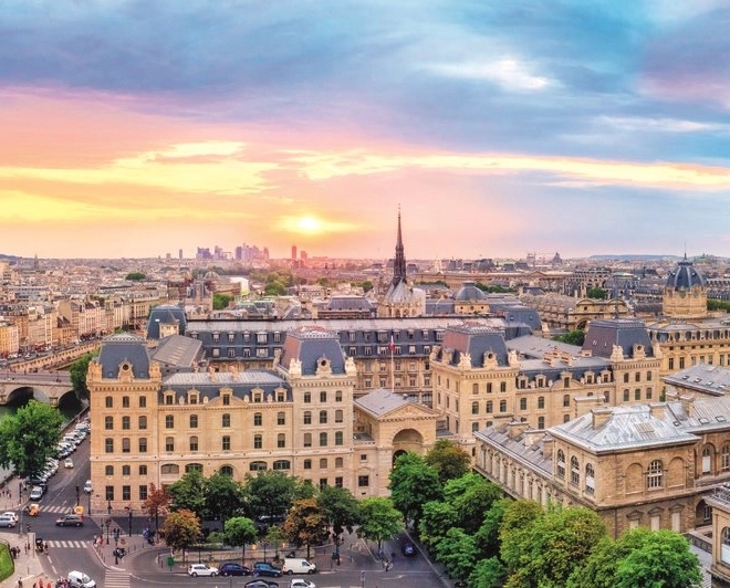 Panoramatické puzzle Výhľad z katedrály Notre-Dame 1000 dielikov
