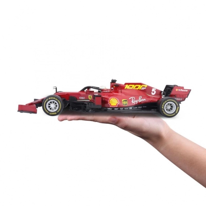 Červené Ferrari SF 1000 1:18 od Bburago