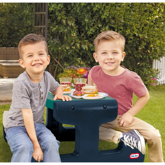 Detský piknikový stolček modro-zelený Little Tikes do záhrady