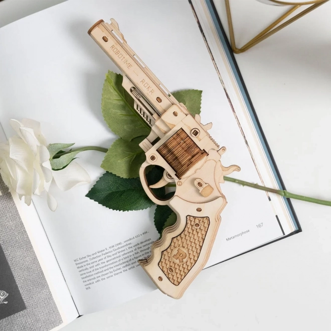 3D drevené puzzle Revolver Corsac M60