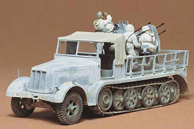 Nemecké 8T polopásové vozidlo Sdkfz 7/1 Tamiya