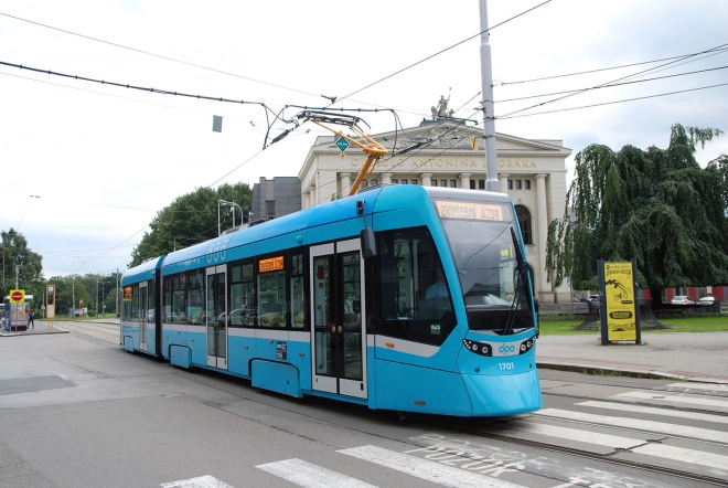 Moderná električka Ostrava modrá 47 cm