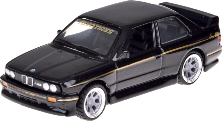 autentické detaily a kovové spracovanie