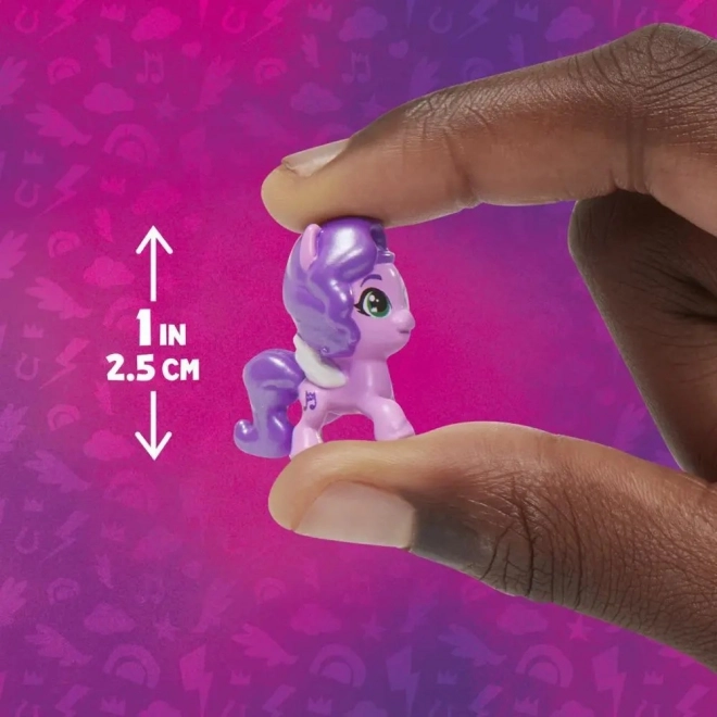 Zostava figúrok My Little Pony Mini World Magic Kompaktné Mestečko Zefírové Vrchy