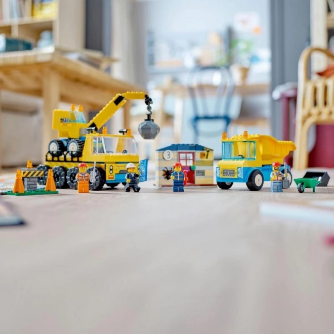 Stavebnica Lego City nákladné autá a žeriav s demolačnou guľou