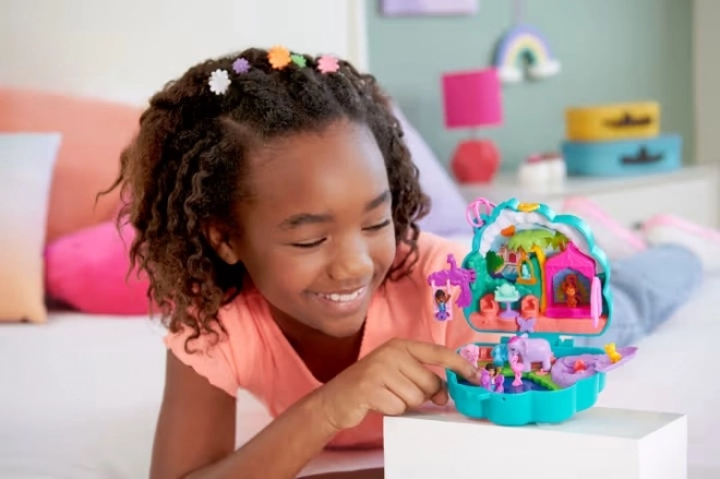 Pávia záhrada Polly Pocket