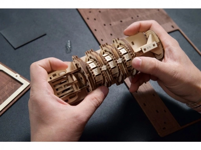 Ugears 3D drevená mechanická kniha tajomstiev