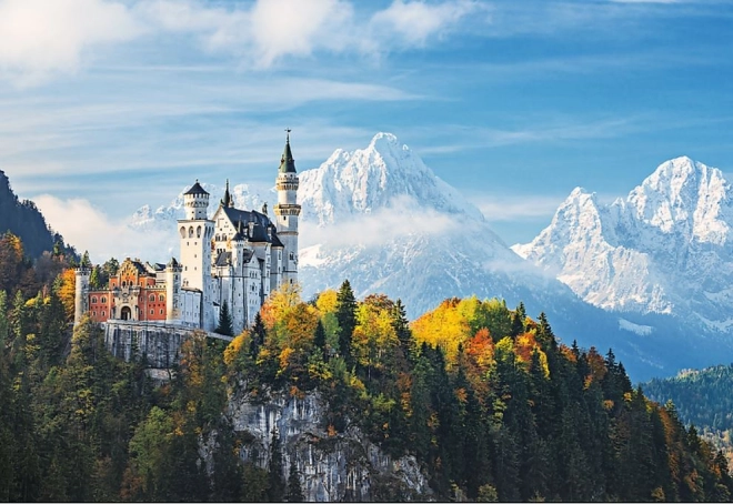 Pôsobivý motív Bavorských Álp a zámku Neuschwanstein