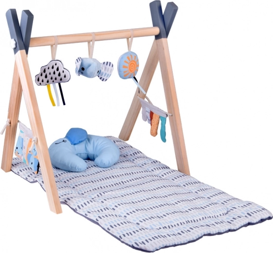 Prírodná drevená konštrukcia pre bezpečnú hru