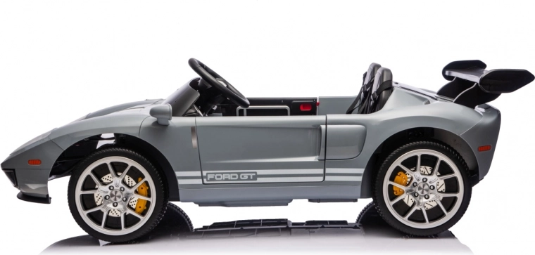 Silný pohon 4x100 W a batéria 24 V