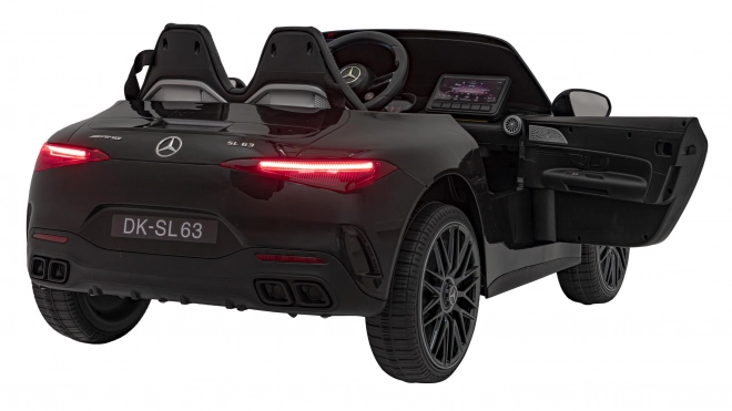 Vozidlo Mercedes Benz AMG SL63 – čierna