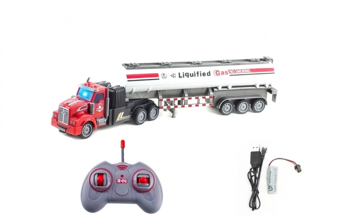 RC cisterna so svetelnými efektmi 1:46