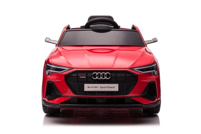 Auto na akumulátor Audi E-Tron červené