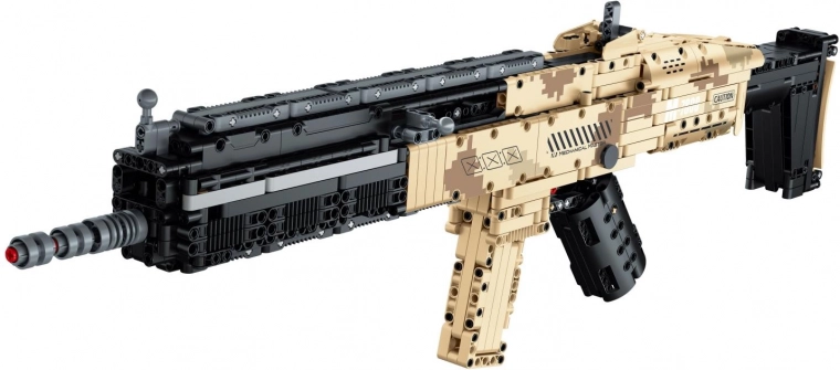 Realistická konštrukcia s taktickými detailmi