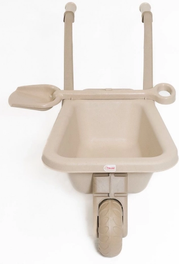 Súčasťou je praktická lopata