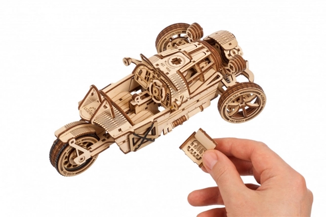 Ugears 3D drevené mechanické puzzle Trikolka