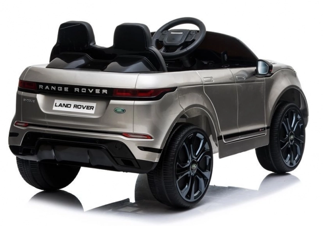 Auto na akumulátor Range Rover Evoque zo strieborného laku