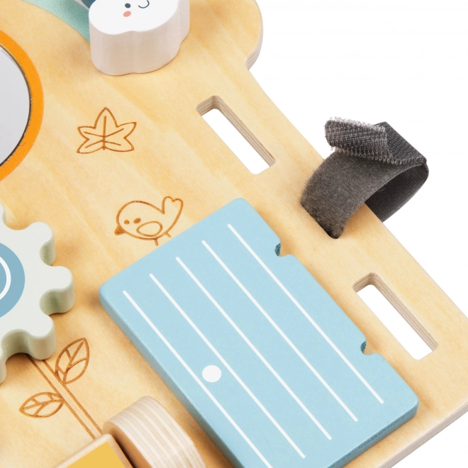 Tooky Toy Veľká Drevená Manipulačná Tabuľa Domček - Centrum Aktivít