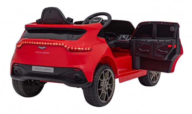 Aston Martin DBX červený
