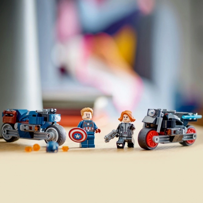 LEGO Marvel Black Widow a Captain America na motorkách