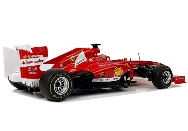 Pretekárske auto Formule 1 Ferrari F138 červené 1:12