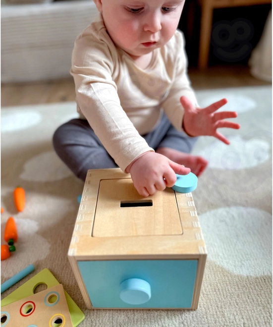 Woopie Green drevená edukačná zásuvková triediaca hračka Montessori