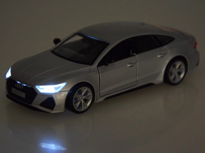 Auto Audi RS 7 Sportback 1:35 s efektmi