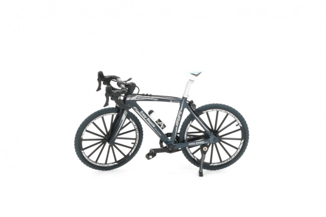 Kvalitný horský bicykel pre deti 1:8