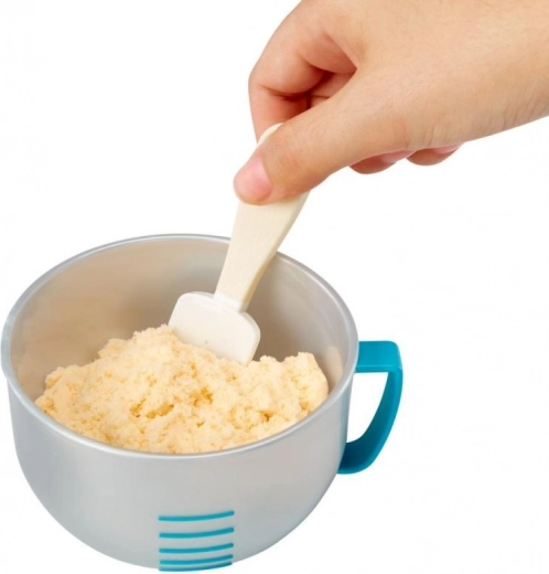 Odmierka s ryskami a špachtľa na presné miešanie