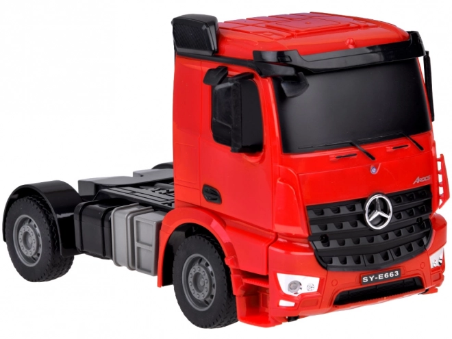 Detský nákladiak Mercedes s nácestou a bágrom 1:26