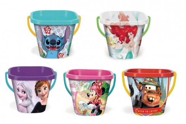 Ľahký a odolný plast na každodenné hranie