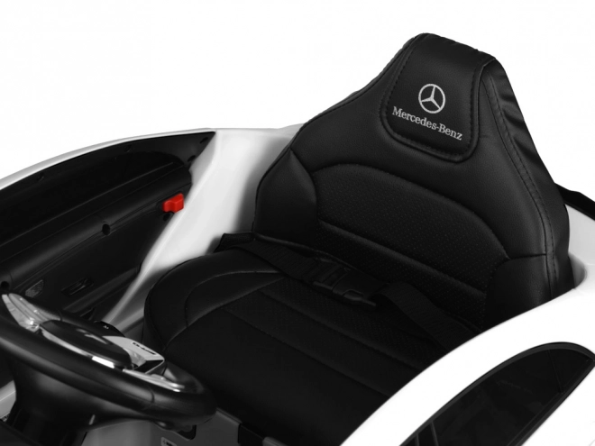 Detské elektrické auto Mercedes AMG CLA 45s s hojdačkovým efektom – Biela