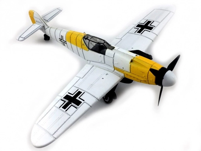 Plastikové lietadlo BF-109 na skladanie 1:48