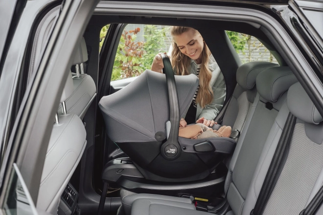 Autosedačka pre bábätká Britax Römer Baby-Safe Core v mrazivo sivej