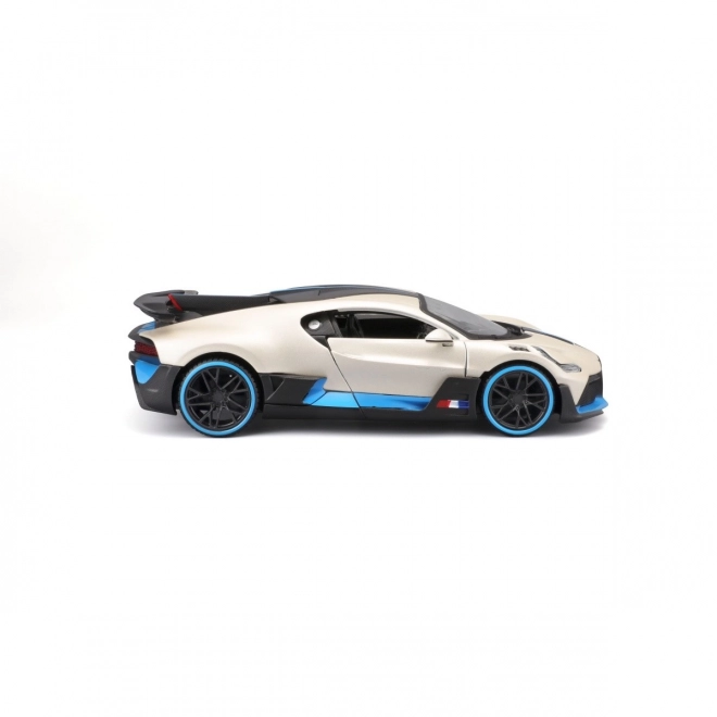 Model Bugatti Divo 1/24 biely