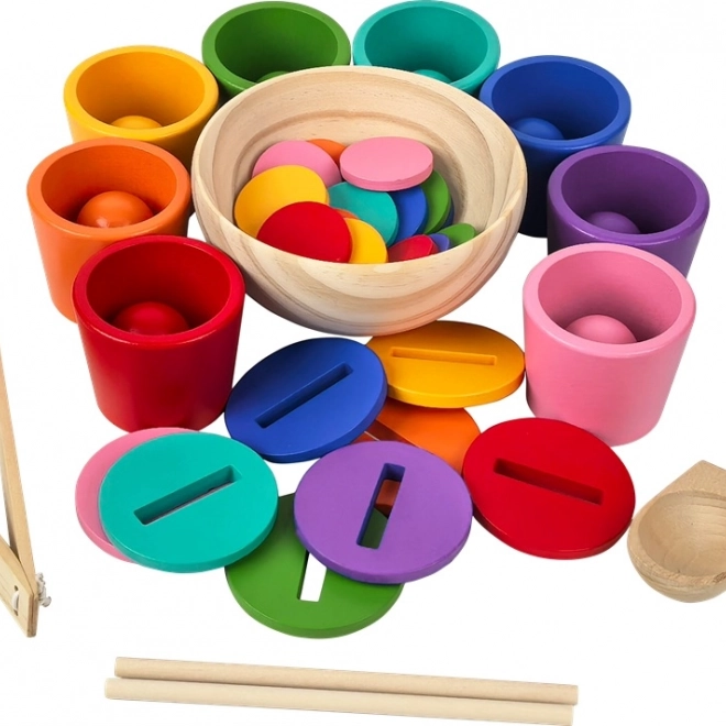 Dúhové guľôčky, mince a kalíšky – montessori drevená sada 8 farieb